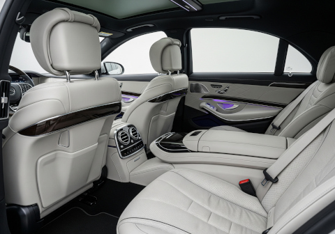 Intérieur somptueux et technologiquement avancé de la Mercedes-Benz Classe S Longue