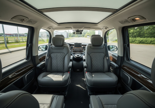 Intérieur spacieux et sièges confortables du Top Van Autolux